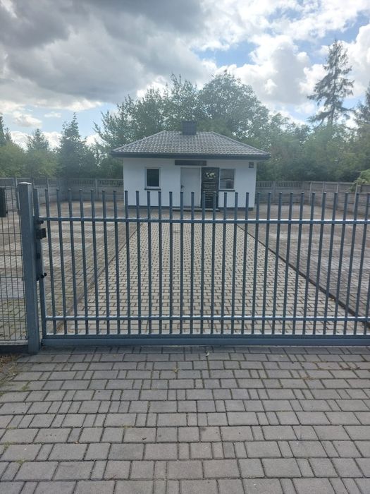 Wynajmę działkę z budynkiem biurowo-usługowym przy ul. Cmentarnej