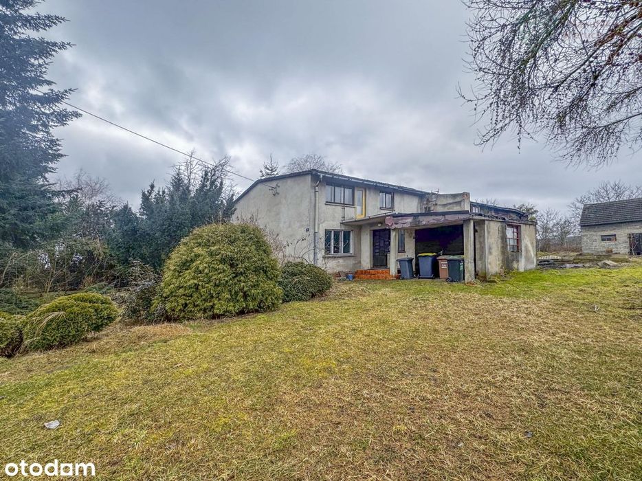 Duża działka ok. 28 arów z domem do remontu lub wy