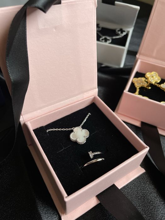 Naszyjnik van cleef and arpels