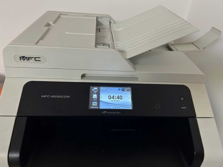 Brother MFC-9330CDW — Multifunções Laser / Só falha impressão a cores