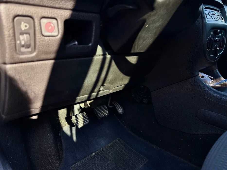 Peugeot 206 1.1 Gasolina | 2003 | 149.000 km | Embraiagem, Pneus Novos