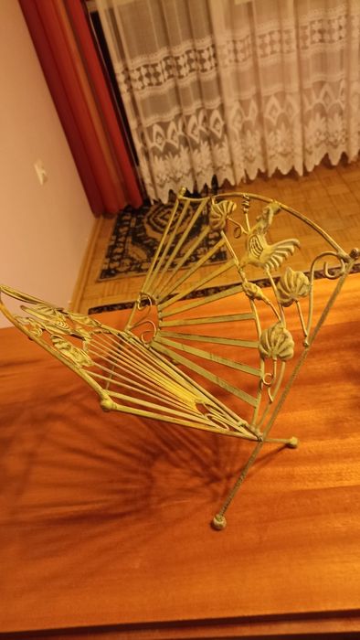 Gazetownik metalowy z kogutem