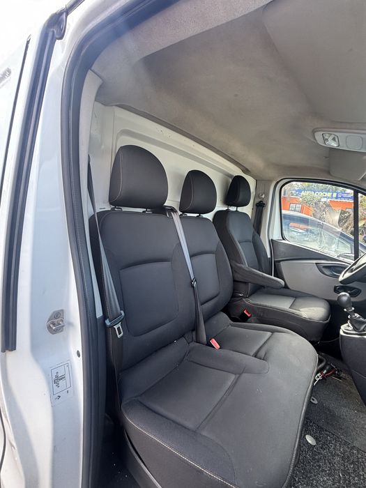 Renault Trafic 3 lugares Fibrada 2016