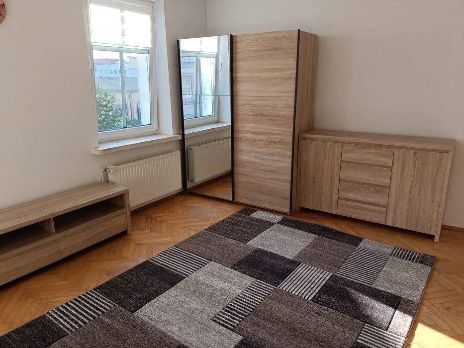 Kawalerka duża na wynajem Niski Czynsz!!!