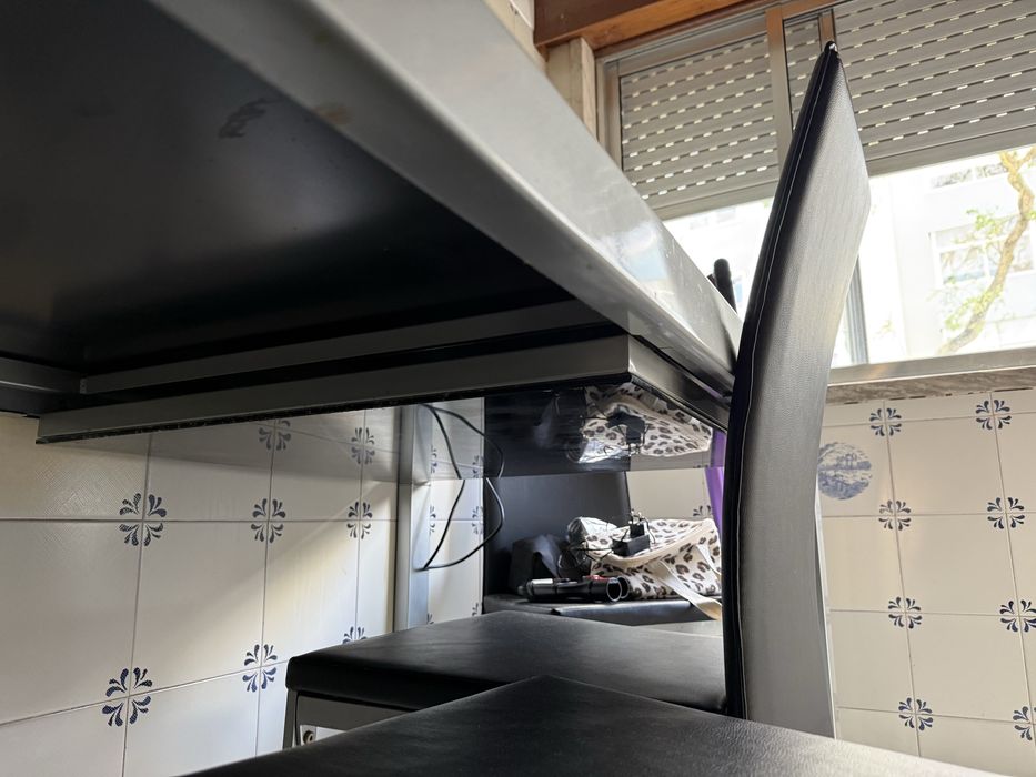 Conjunto 4 cadeiras + mesa de cozinha extensivel