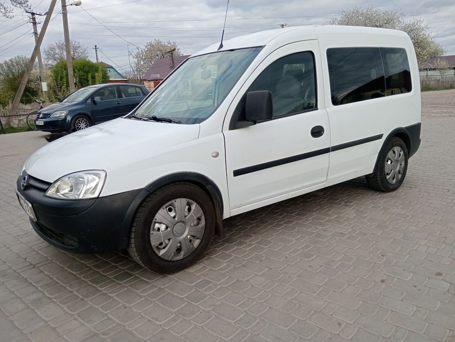 Продам Опель комбо
