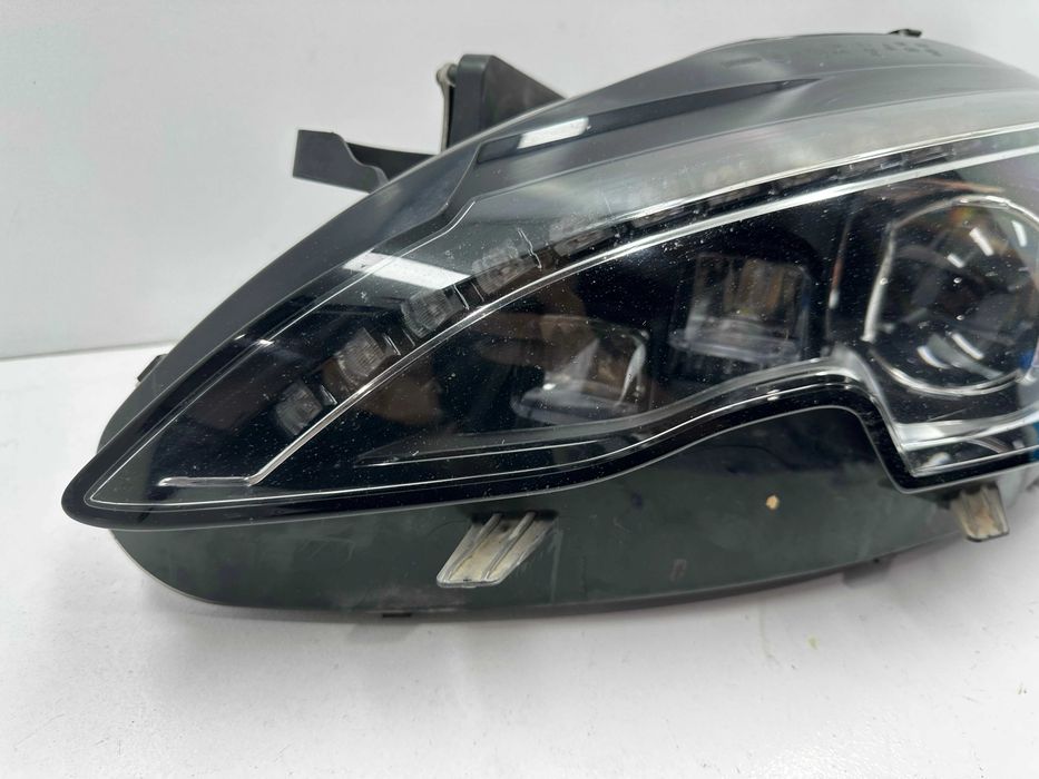 Ótica / Farol Esquerdo - Peugeot 308 II