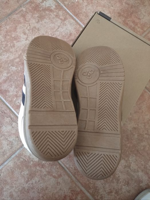 Sapatilhas novas da Hummel tamanho 38