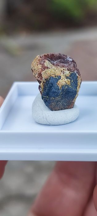 Minerały uranowe do kolekcji petscheckit