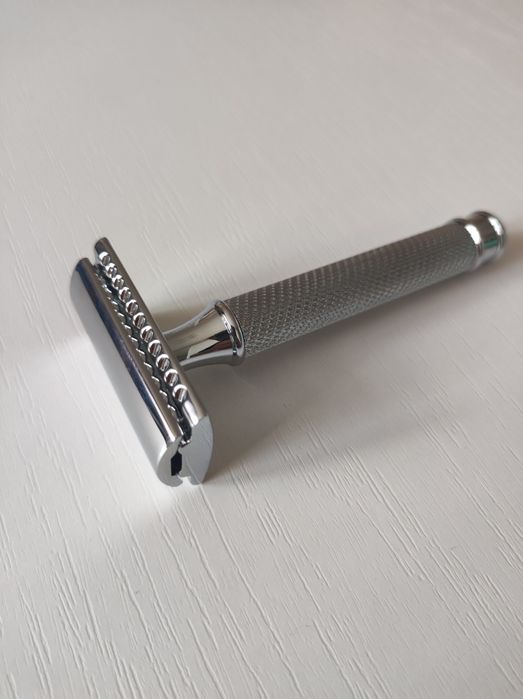 Tradycyjna maszynka do golenia na żyletki