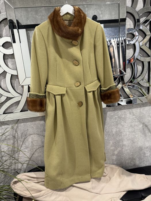 Пальто с отделкой норки