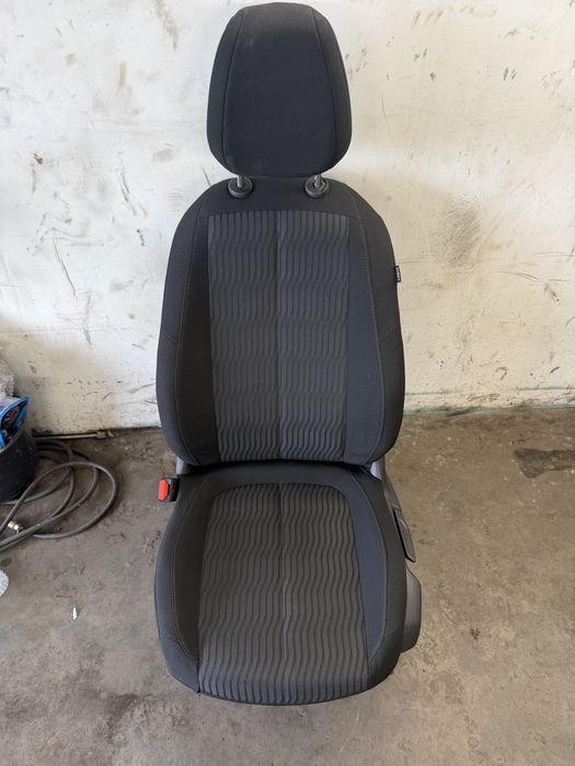 Fotel kierowcy peugeot 308 t9