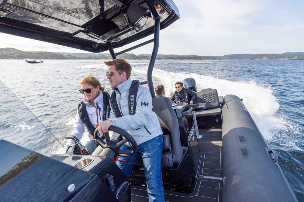 RIB łódź motorowa Highfield Sport 900