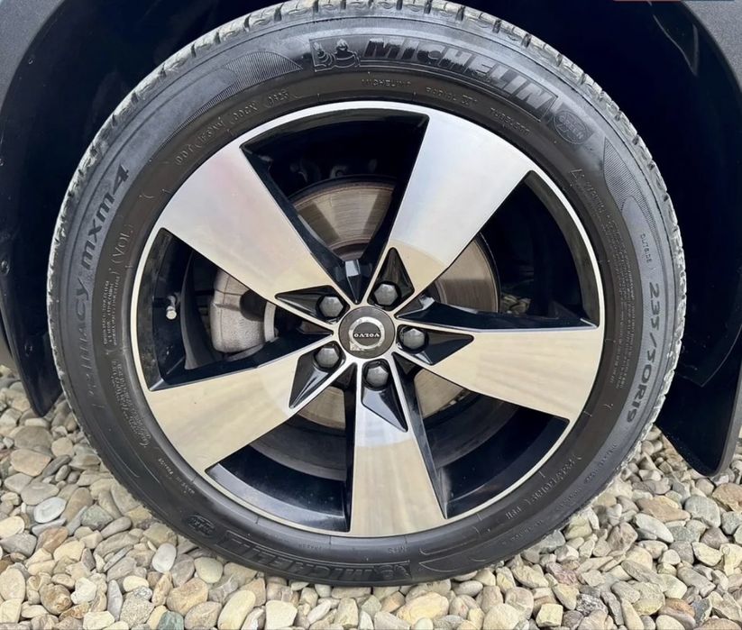 Volvo XC40 2019