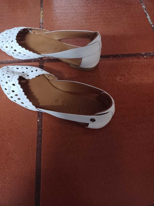 Sapatos de senhora de verão