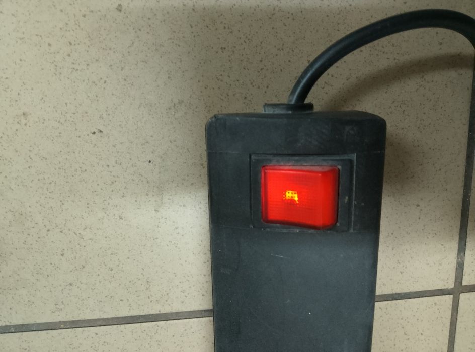 Listwa zasilająca przedłużacz rozdzielacz Elgotech na 5 gniazd 3m