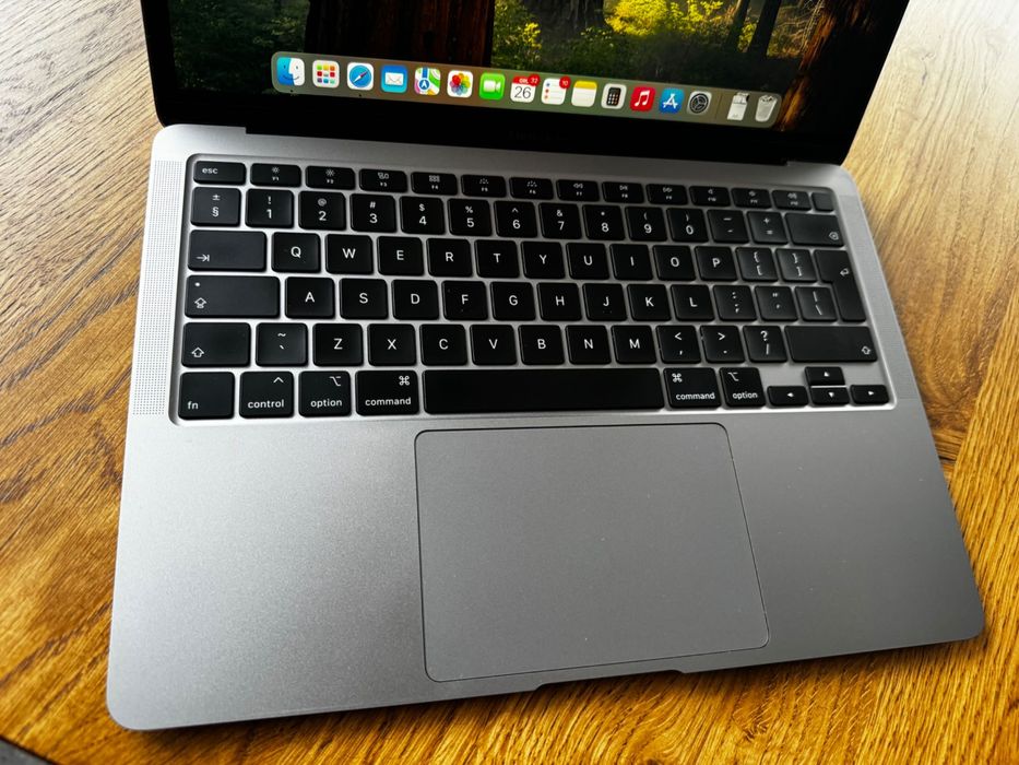 MacBook Air 13,3" 2020 rok Intel i5 8gb ram 512 gb ssd stan jak nowy