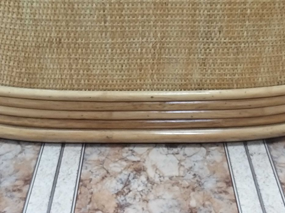 Mesa em bambu com vidro temperado