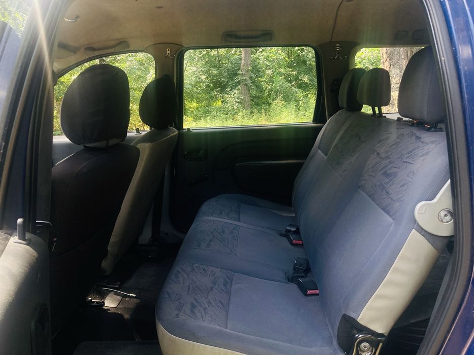 Logan mcv dacia універсал