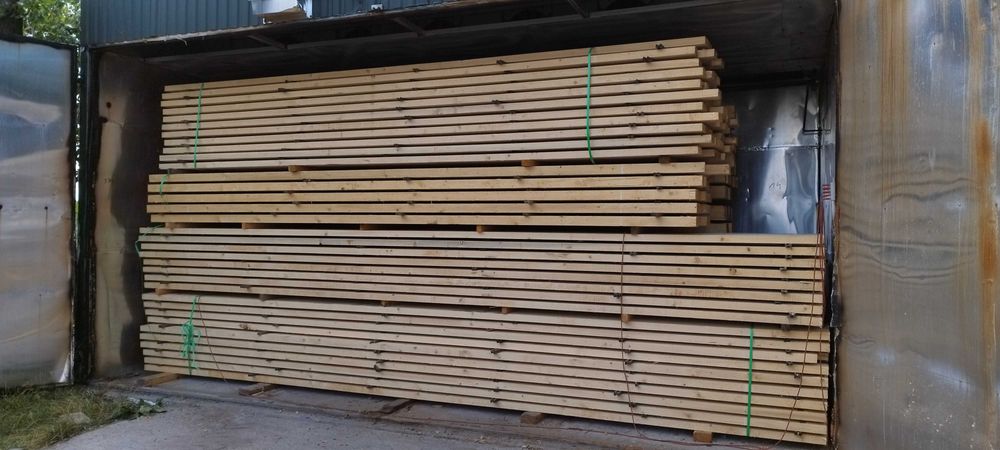 Więźba dachowa tarcica budowlana drewno konstrukcyjne łaty deski