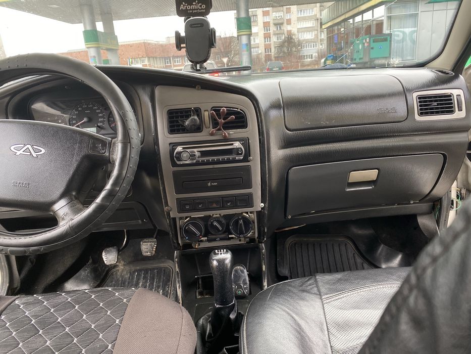 Продам , Газ бензин, маю ще пʼять коліс на титанах літня резина