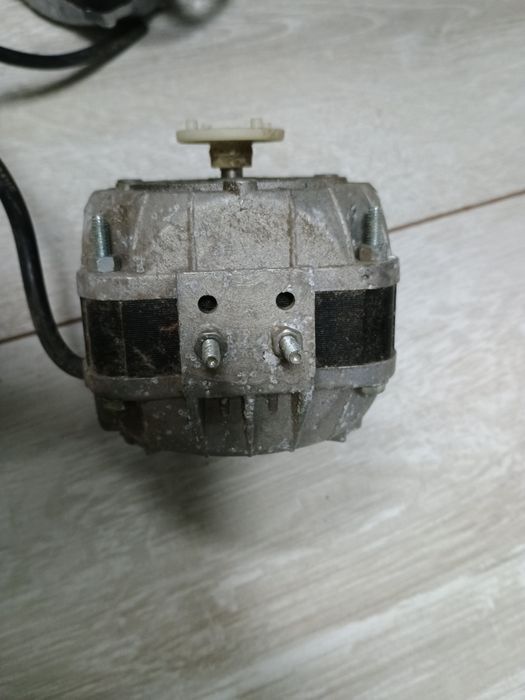 Мотор вентилятора 220В