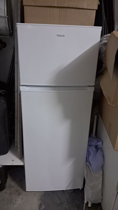 (Avariado)Frigorífico TEKA RTF 2510 E (Estático - 143 cm - 204 L - Branco)