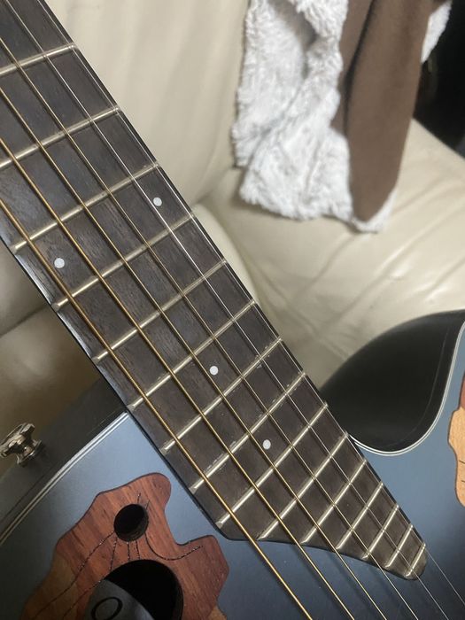 Vendo Ovation como nova