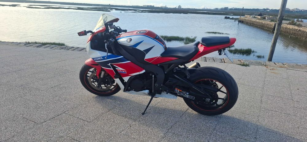 Cbr 1000 rr 2016 fireblade