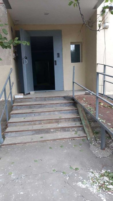 сдам квартиру под склад  комунальные