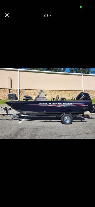 Łódź wędkarska Tracker pro guide v16 wt 90 hp