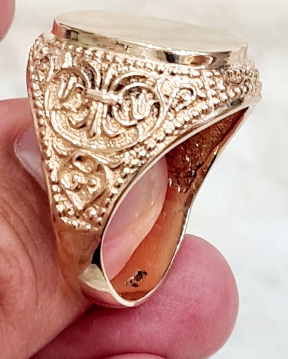 Продам золотые мужские печатки