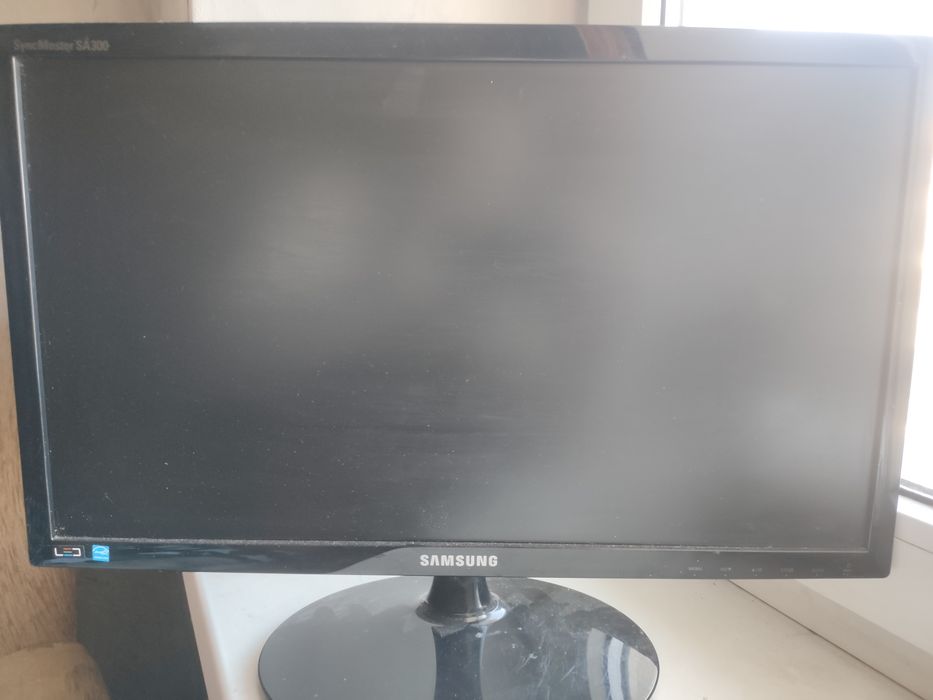 Монитор Samsung SyncMaster SA300 22 люйма