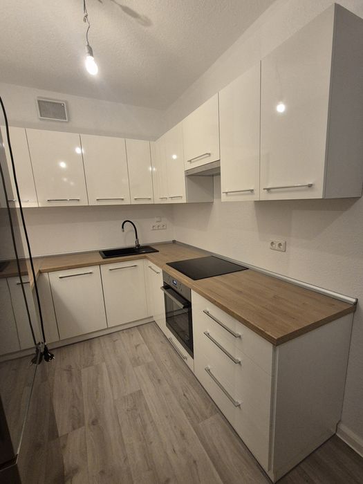 Skręcanie / Składanie / Montaż MEBLI - KUCHNI