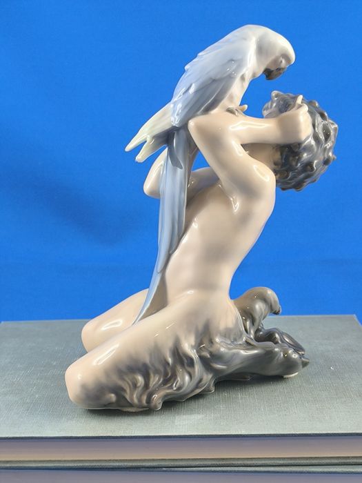 Faun z papugą Royal Copenhagen #porcelana #ozdoba #dekoracja