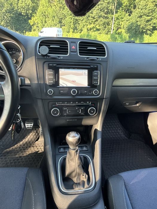 Volkswagen Golf VI 1.6 TDI Bogate wyposażenie