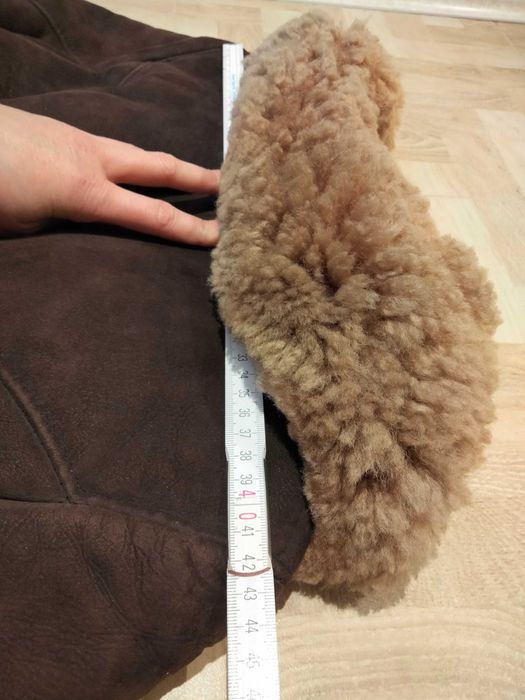 Prawdziwy naturalny damski kożuch z dawnych lat, rozm. ok. 38