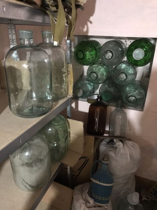 Бутли стеклянные 20л,10л,5л