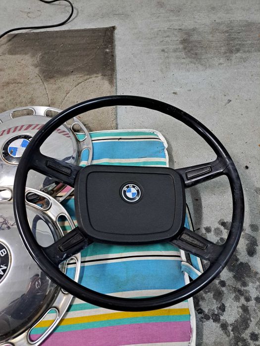 BMW 2002 - Material Diverso