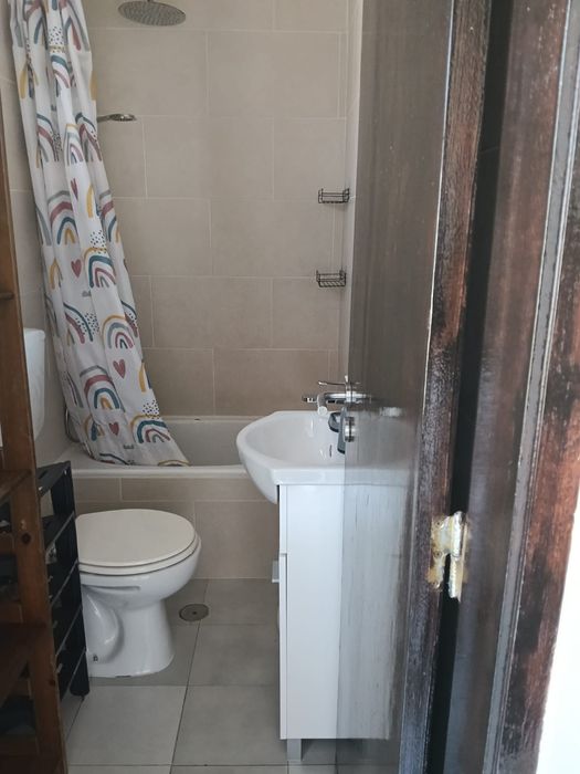 Aluga-se T1+1 Olhão