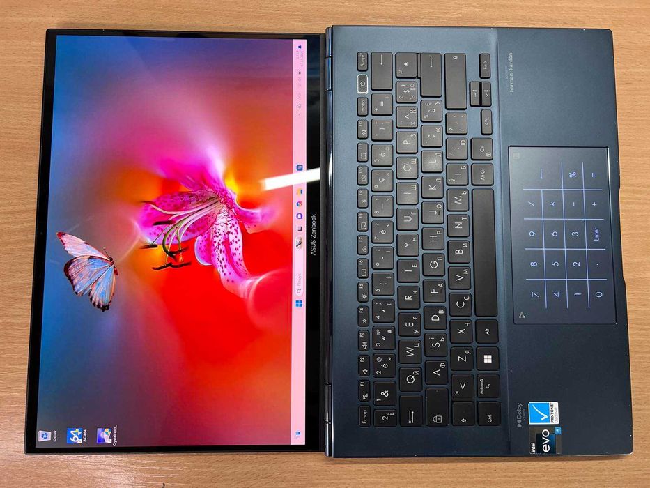 ASUS Zenbook 14 UX3402ZA 14"OLED 2.8k 90Hz i5-1240P 16/512Gb сенсорний