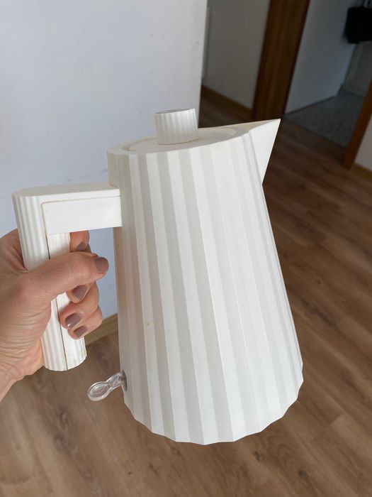 Czajnik elektryczny Alessi Plisse White 1 l