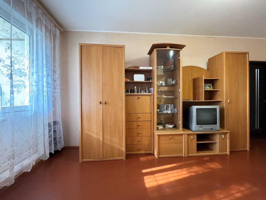 вул. Глібова 16, продам  3-кімнатну квартиру на 3/16 поверхового будинку