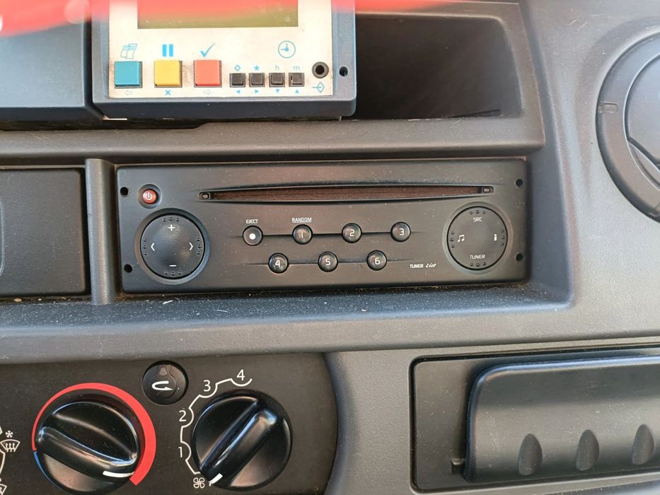 RENAULT MASTER II LIFT 03-10 r. radioodtwarzacz radioodbiornik radio z nawigacją 7700433948 +