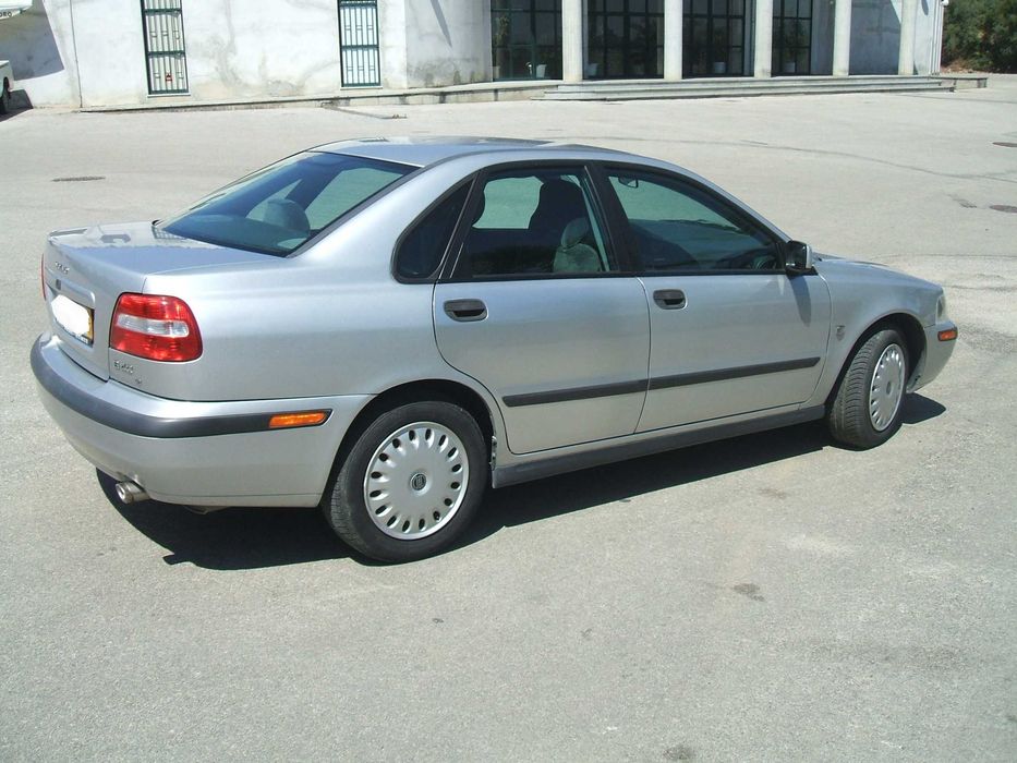 Viatura Volvo S40 1.8, 2001, 104 mil kms