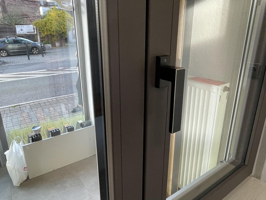Okno Veka kolor szary matowy 1465x1435