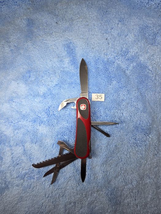 Wenger Evolution  Swiss Made – швейцарський ніж, мультитул