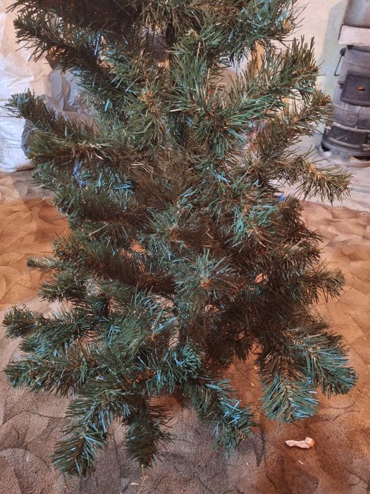 Новогодняя елка б/у