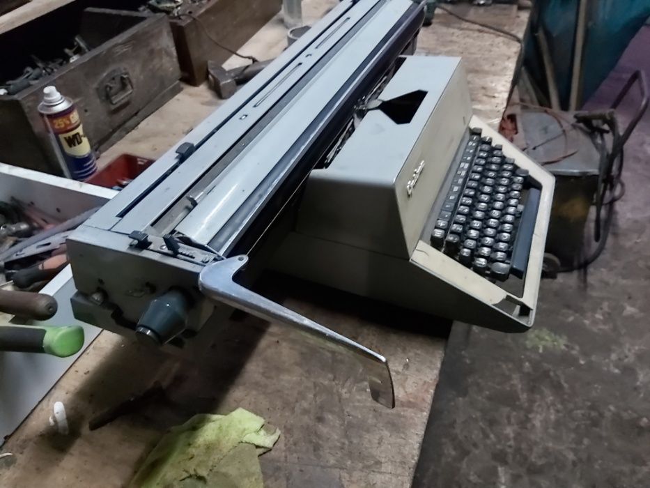 sprzedam maszynę do pisania OPTIMA