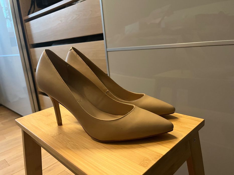 Aldo NOWE buty na obcasie bezowe r. 38.5